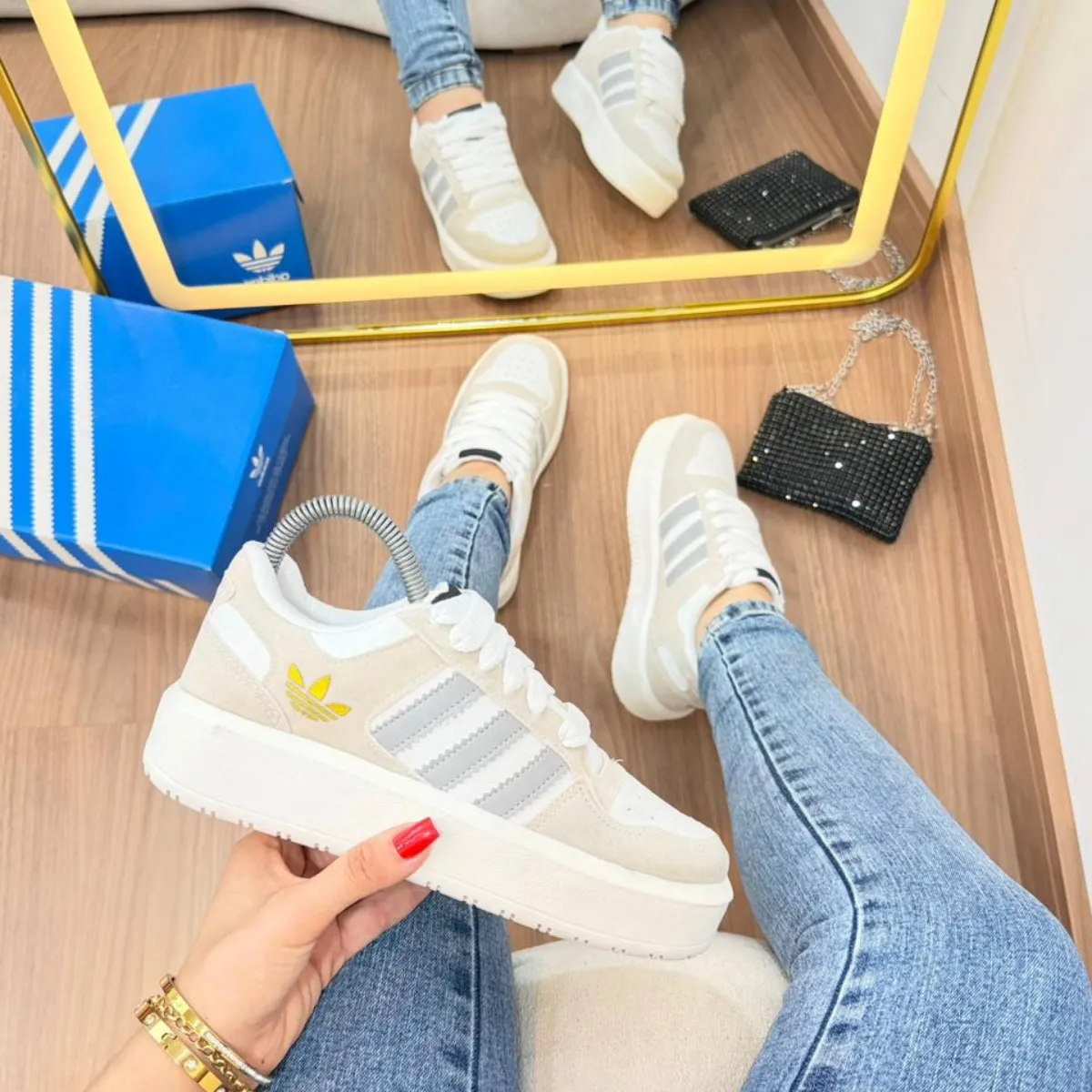 Tênis Adidas Bonega • Feminino  •  34 ao 39 •