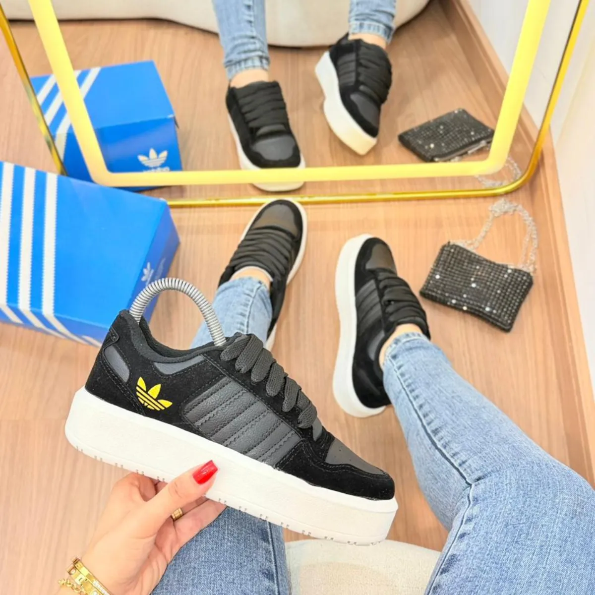 Tênis Adidas Bonega • Feminino  •  34 ao 39 •