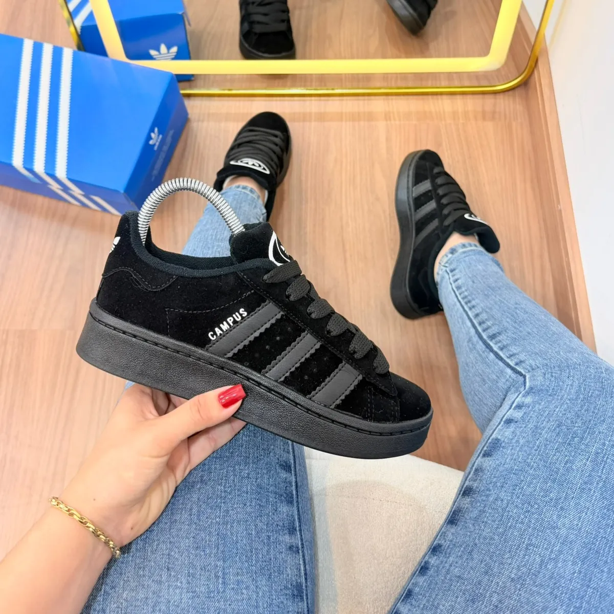 Tênis Adidas Campos • Feminino • 34 ao 39 •