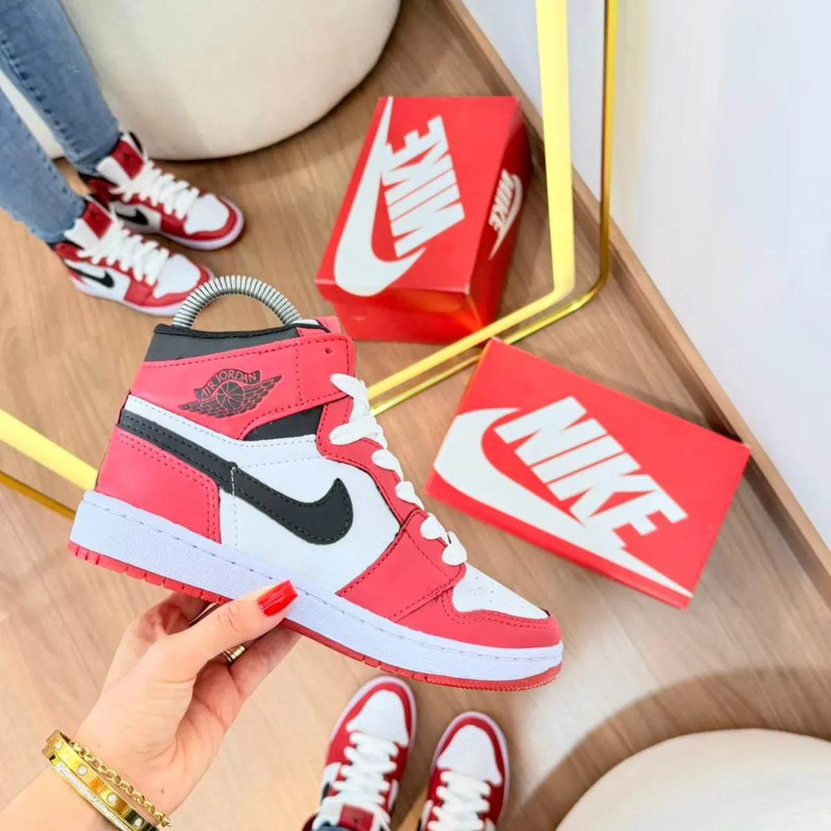 Tênis Air Jordan • Feminino  •  34 ao 39 •