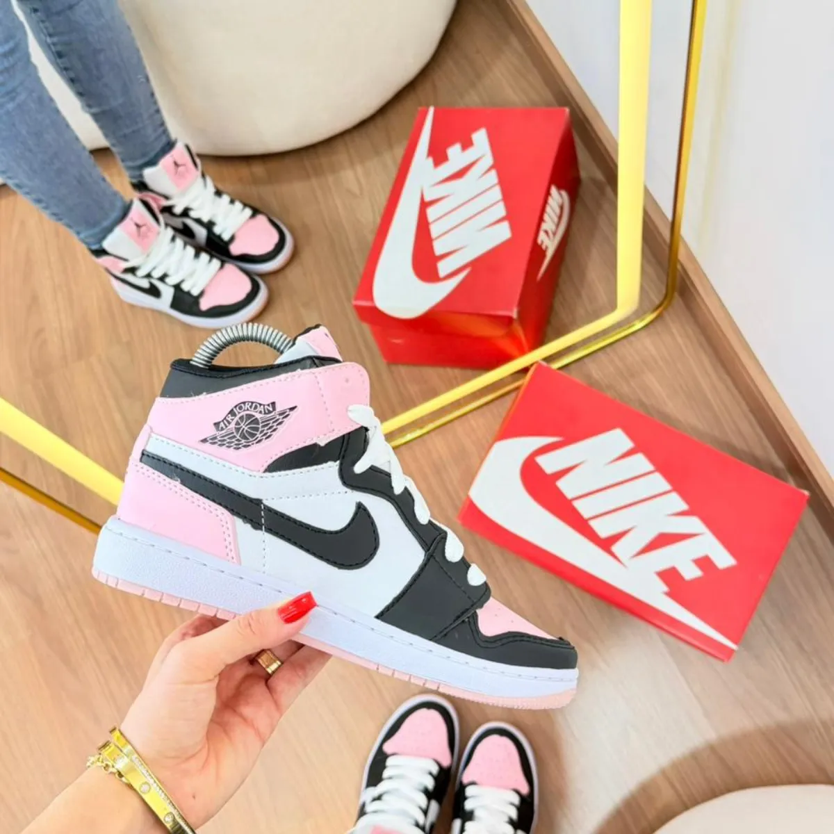 Tênis Air Jordan • Feminino  •  34 ao 39 •