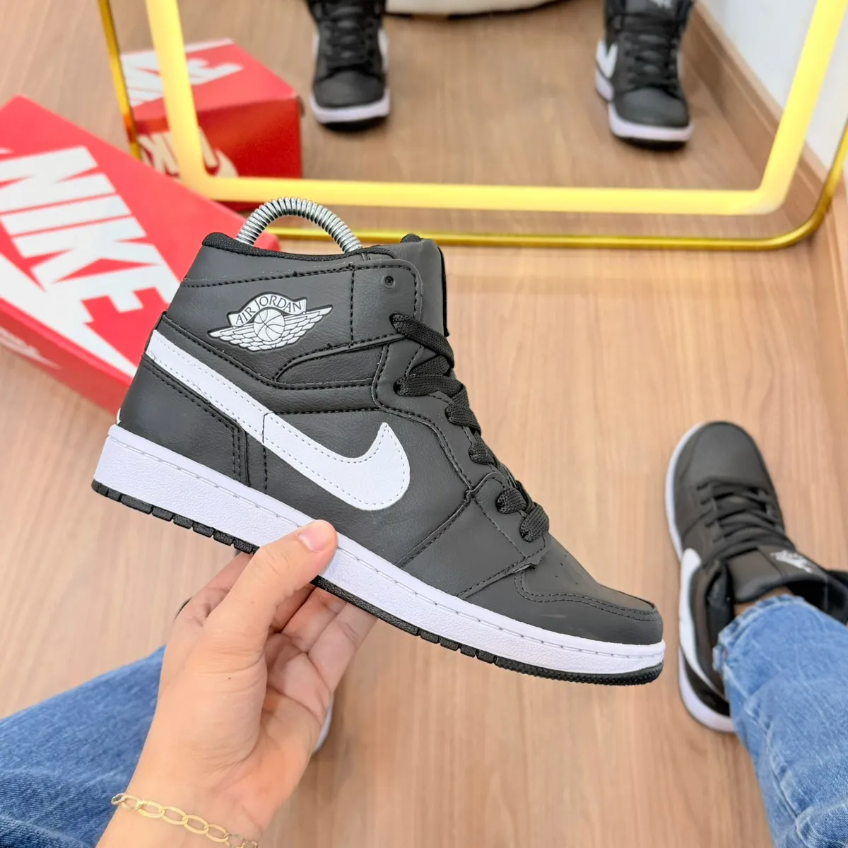 Tênis Air Jordan • Masculino  •  38 ao 43 •