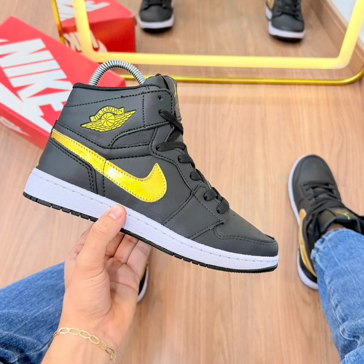 Tênis Air Jordan • Masculino • 38 ao 43 •