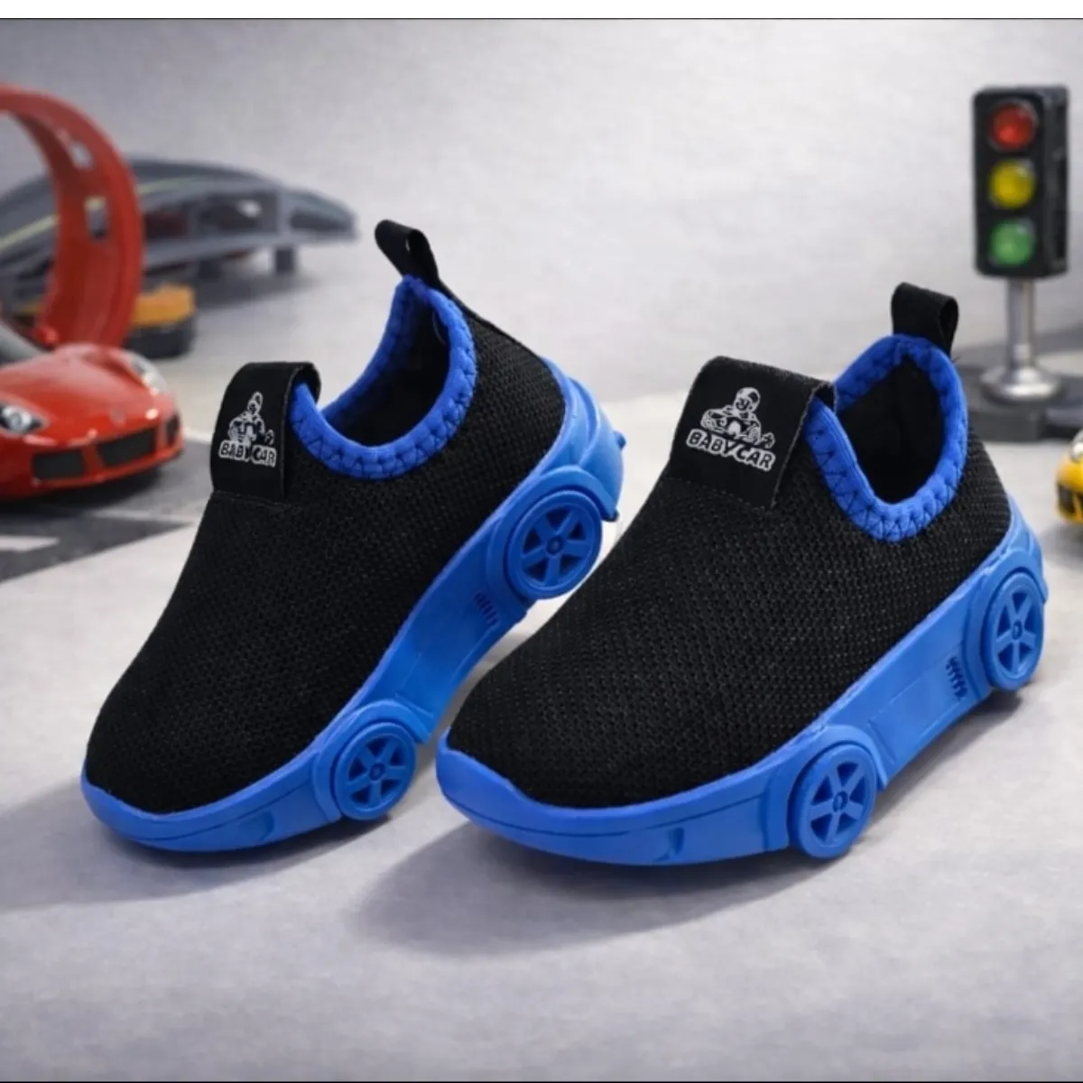 Tênis Baby Car  • Leve, flexível e super confortável  • Diversão • Estilo • Conforto