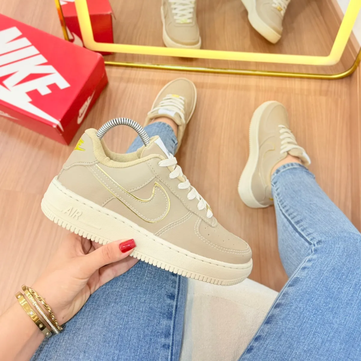 Tênis Nike Air Force • feminino •