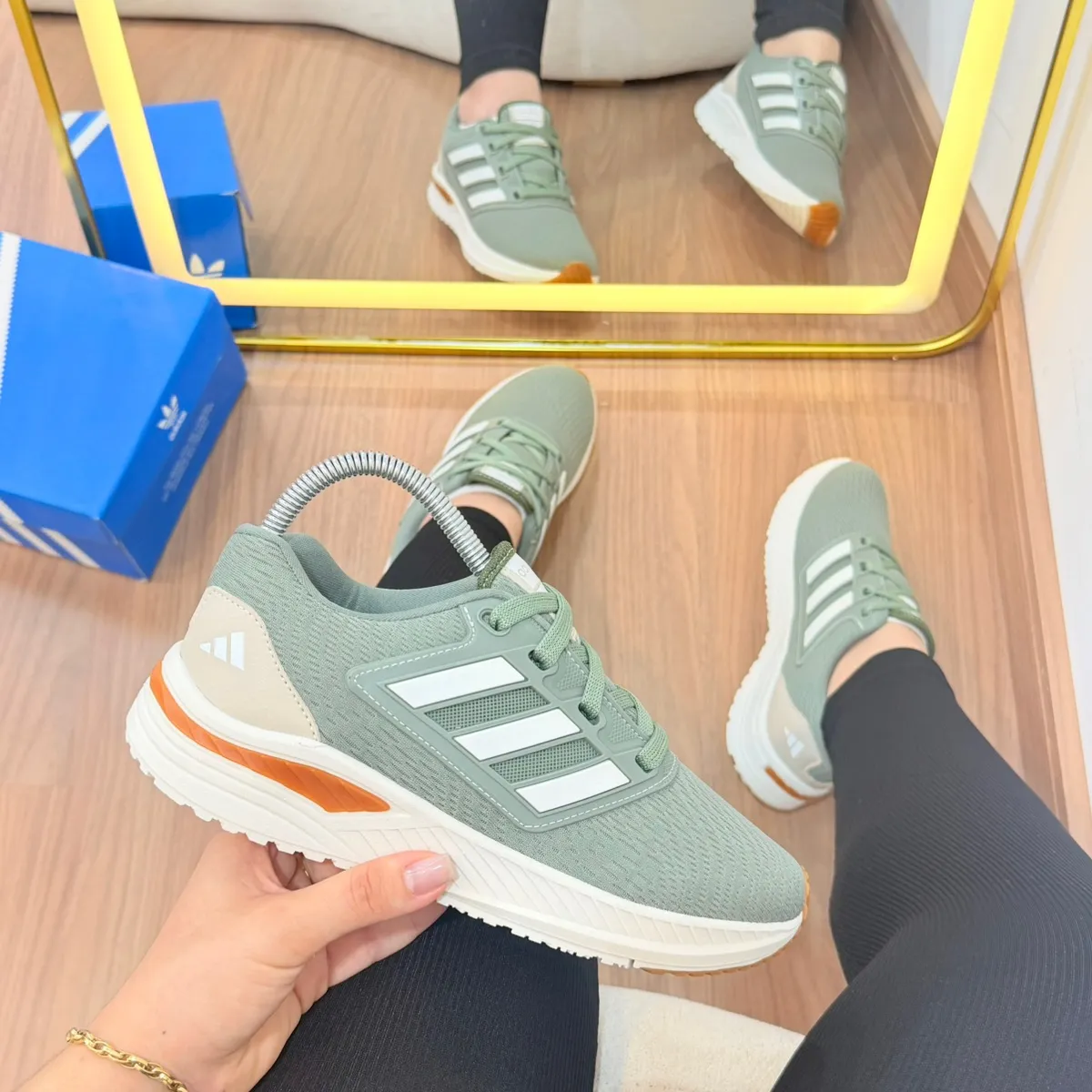Tênis Adidas • Feminino • Esportivo • 34 ao 39 •