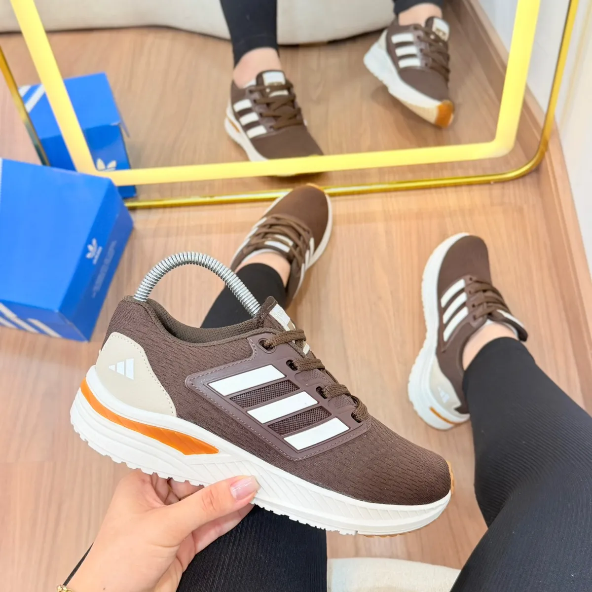 Tênis Adidas • Feminino • Esportivo • 34 ao 39 •