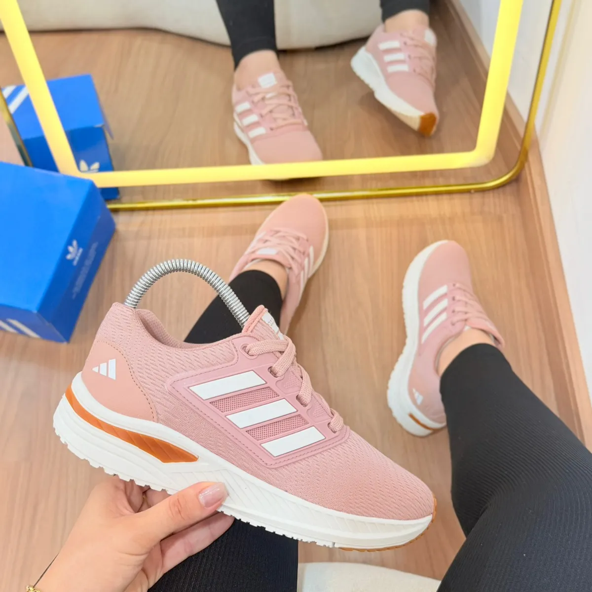 Tênis Adidas • Feminino • Esportivo • 34 ao 39 •