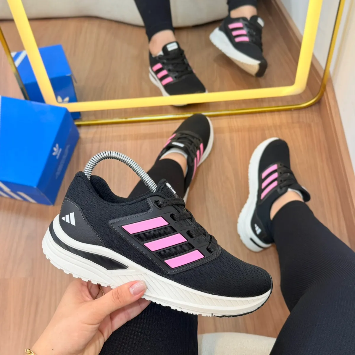 Tênis Adidas • Feminino • Esportivo • 34 ao 39 •