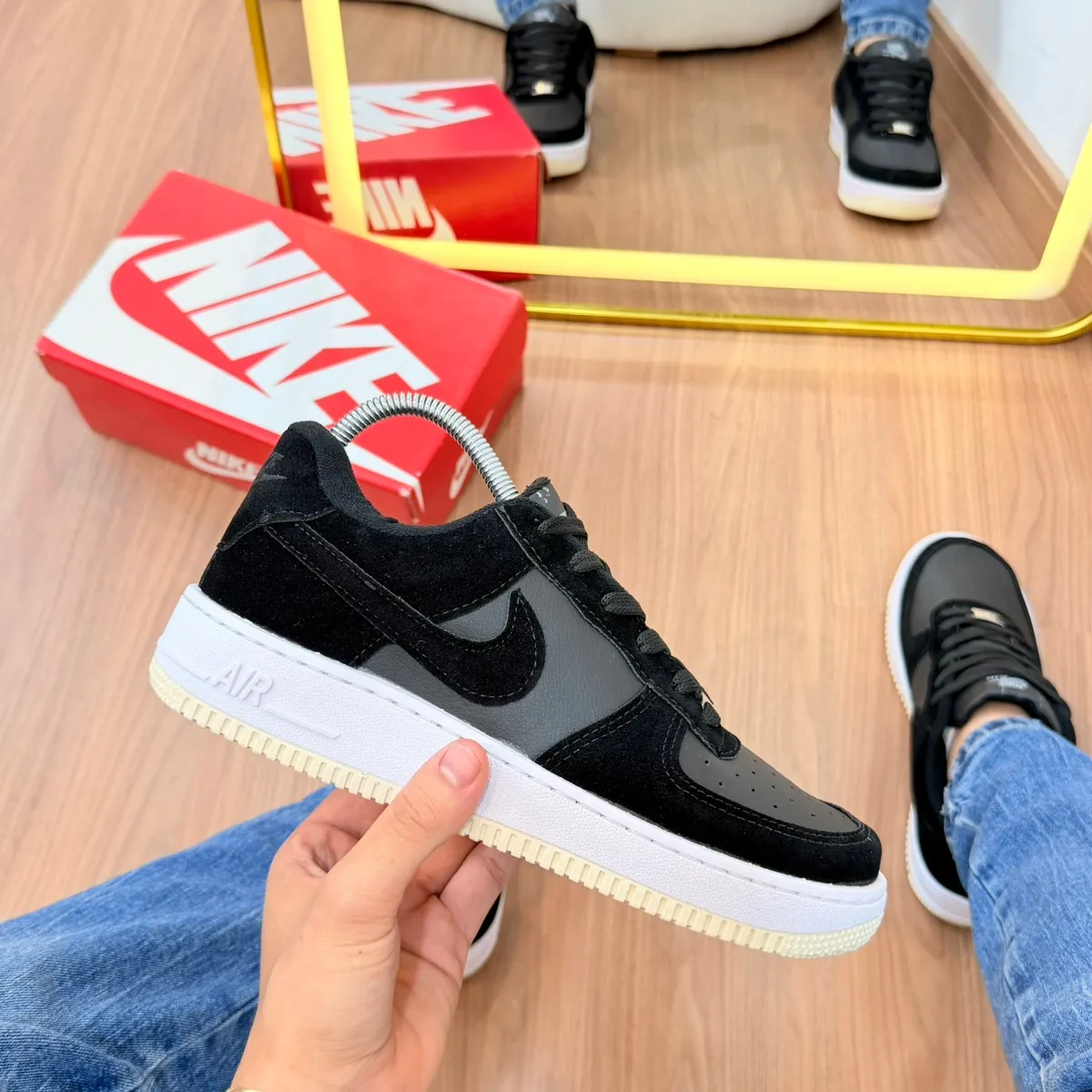 Tênis Nike Air Force • Bicolor • Masculino