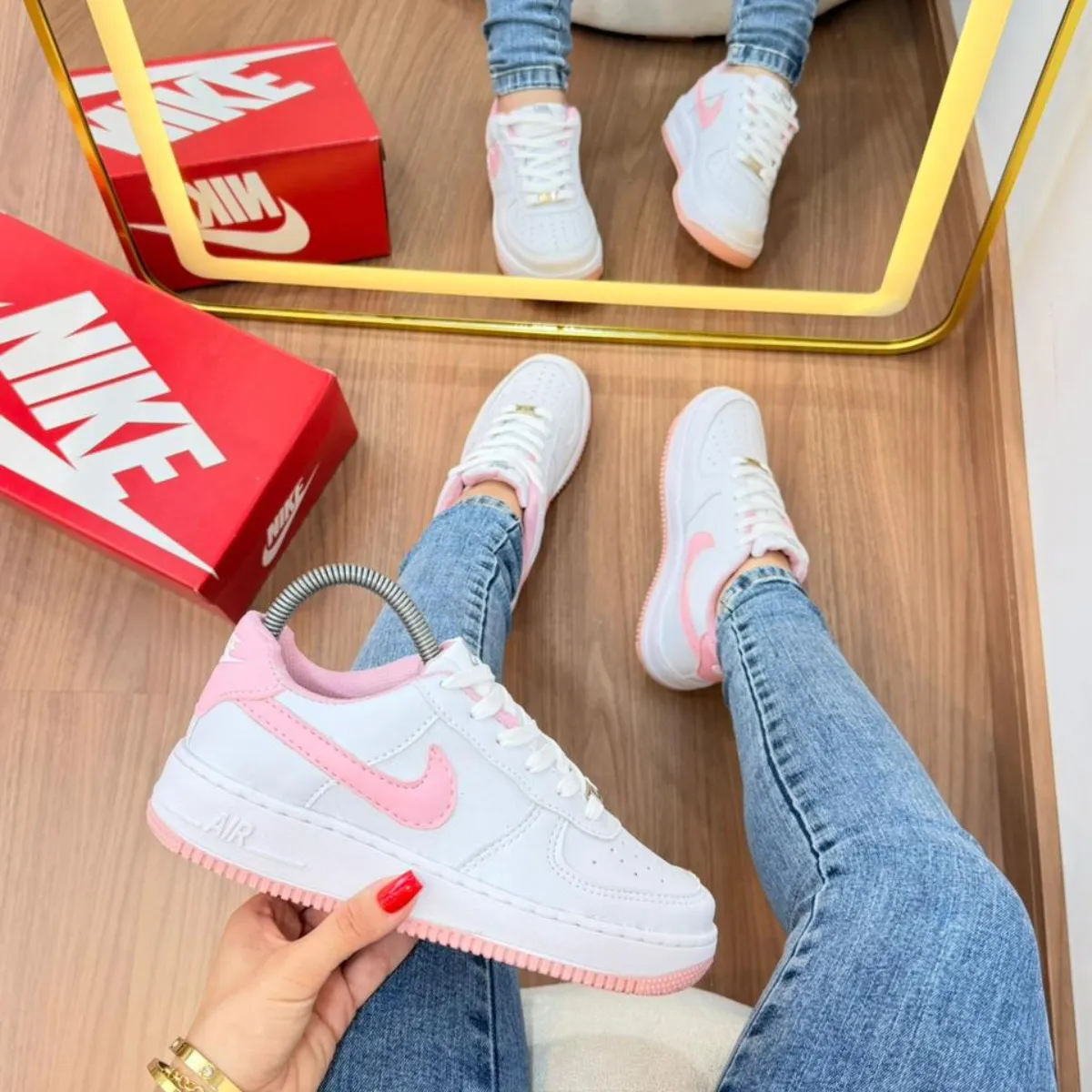 Tênis Nike Air Force • Bicolor • Feminino